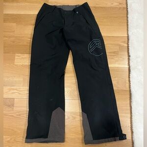 Unisex SYNC Snow Pants Size Medium!